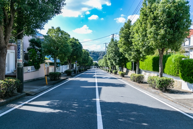 ②立地・周辺環境の分析